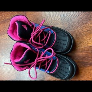 Nike acg girls boots size 13